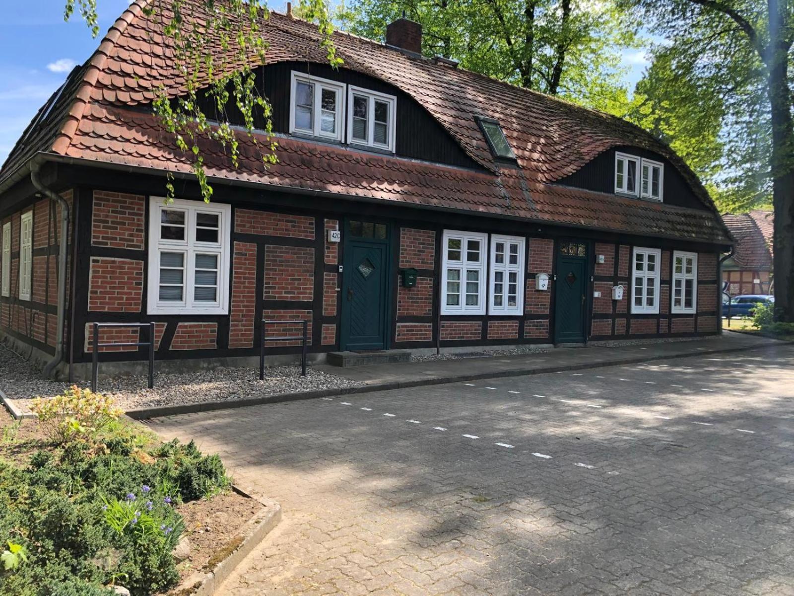 4 Wunderschoene Ferienwohnungen Im Kavaliershaus Schwerin  Eksteriør billede